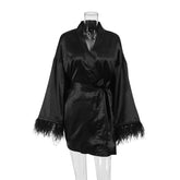 Robe de Cetim com Plumas